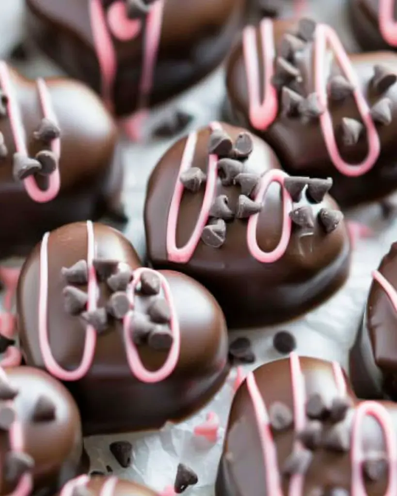 Chocolate Chip Cookie Dough Valentine’s Hearts